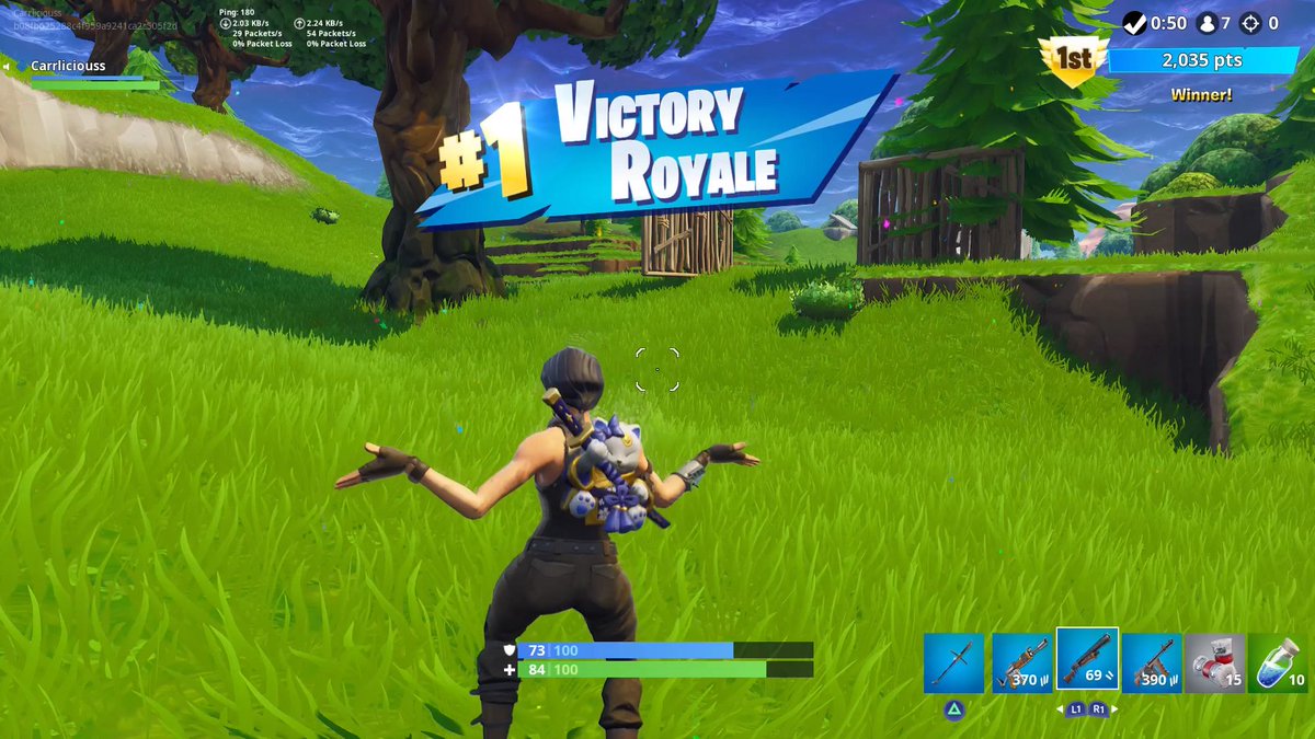 Carrliciouss's tweet photo. How to win solos without a kill, lol. #FortniteShenanigans #ScoreRoyale #PS4share #GirlsThatGame https://t.co/G9UC8AJRj7