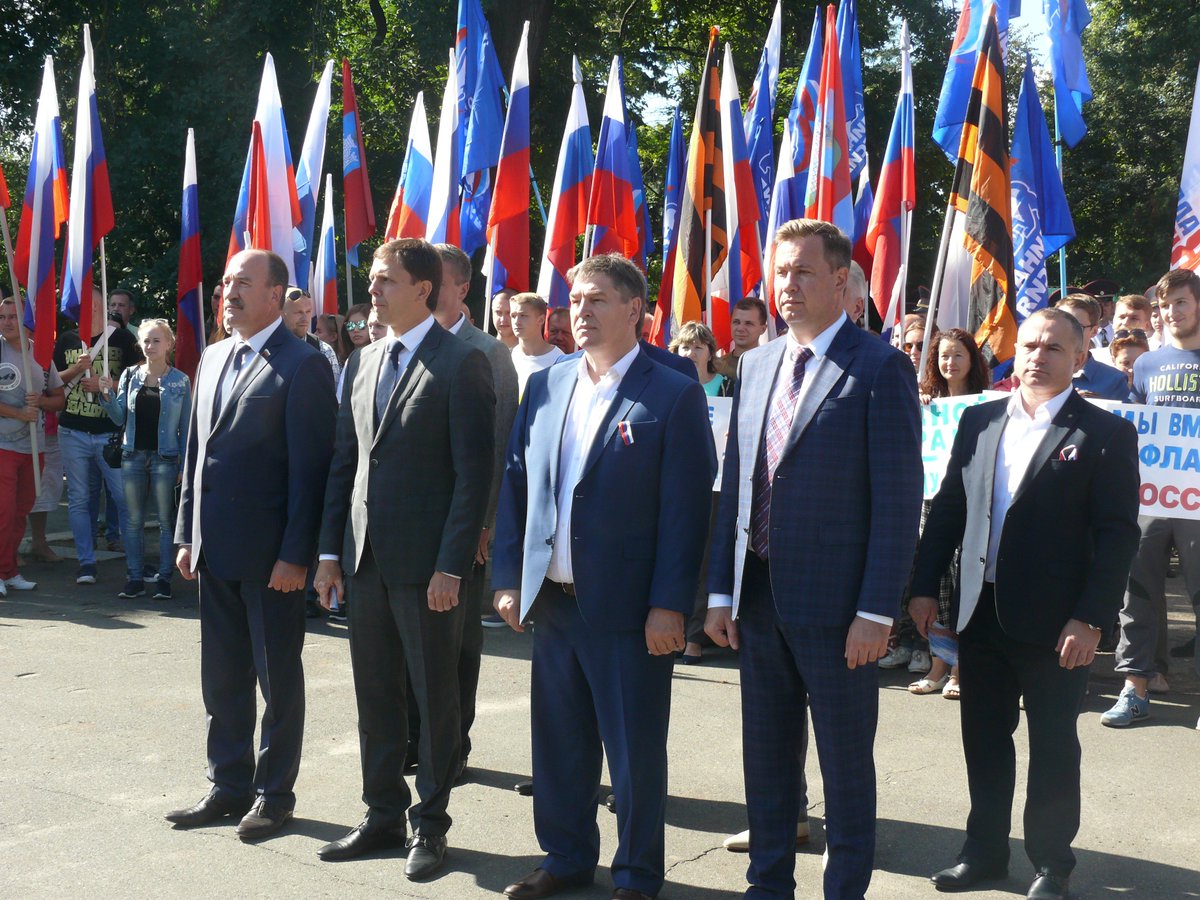 В честь символа страны
22 августа активное участие в праздновании Дня государственного флага России в Орле приняли члены Общественной палаты Орловской области, руководители и представители НКО, общественных объединений. 
#ОПОО #НКО #ГосударственныйПраздник #ДеньФлага #Орел