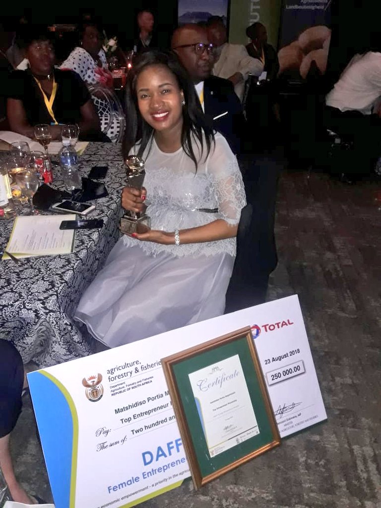 OfficialGDARD's tweet photo. Ms Matshidiso Mngomezulu of Morula Skin Care Products won the FEA finalist for Processing at the National FEA Awards held in Eastern Cape, this young overall Winner from Gauteng walked away with R250 000 #FEA2018 #GDARDatwork #GDARDagriculture https://t.co/D47GeQktB8