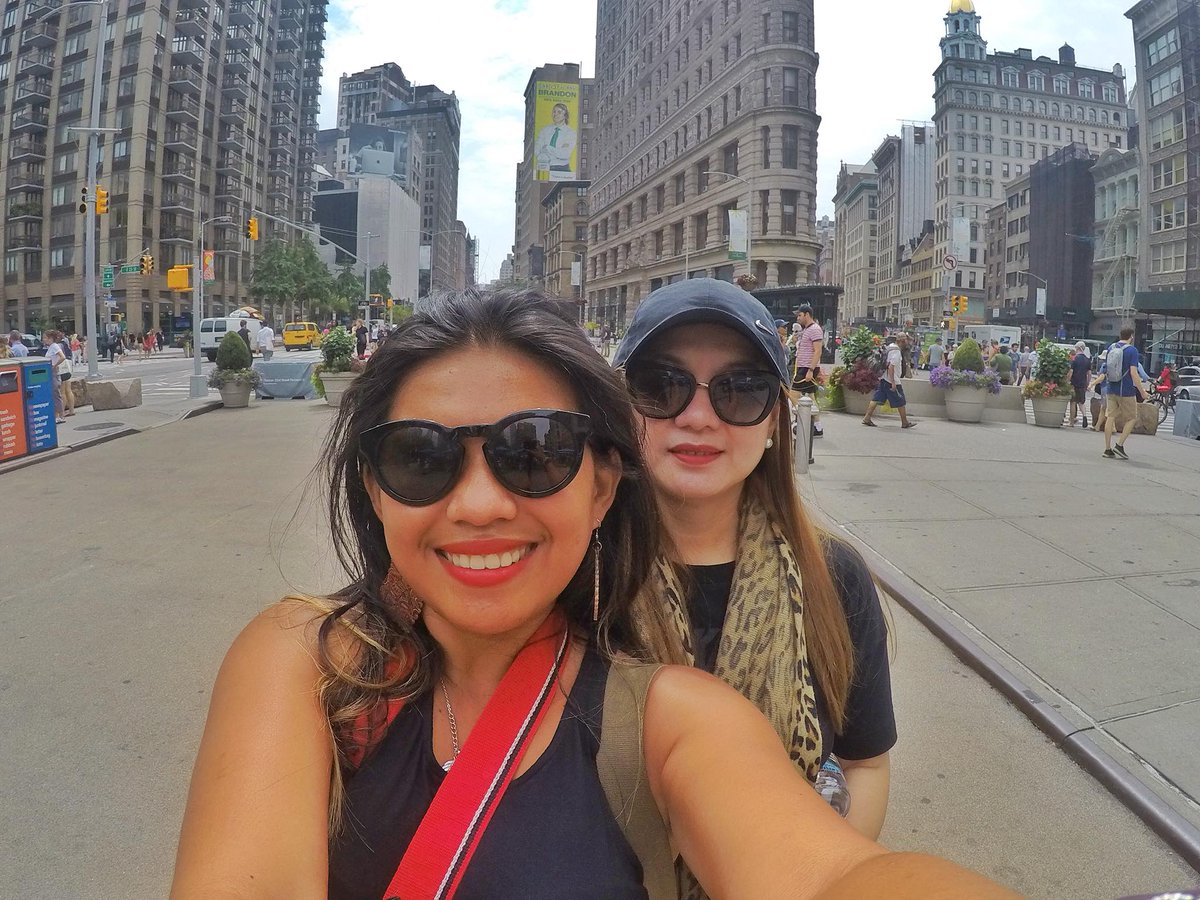 2MonkeysTravel's tweet photo. Bus and walking Tour in Manhattan 🚌✔️ #NYC #NewYork #BackNYC #USA #VisitTheUS @VisitTheUSA @TheNewYorkPass You can get New York Pass here ---> https://t.co/dtUjp0lncR https://t.co/cGkSCYFg3h