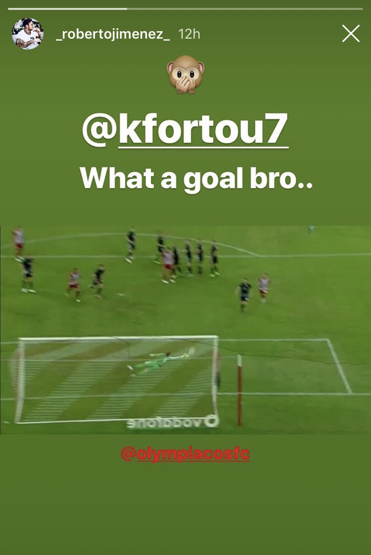 OlympiakosFr's tweet photo. Dans sa story #Instagram notre ex-gardien @roberto_rj16 félicite notre star Kostas #Fortounis pour son superbe but hier soir ! #OLYBUR #Olympiakos #Burnley https://t.co/bKX0iXdbU2