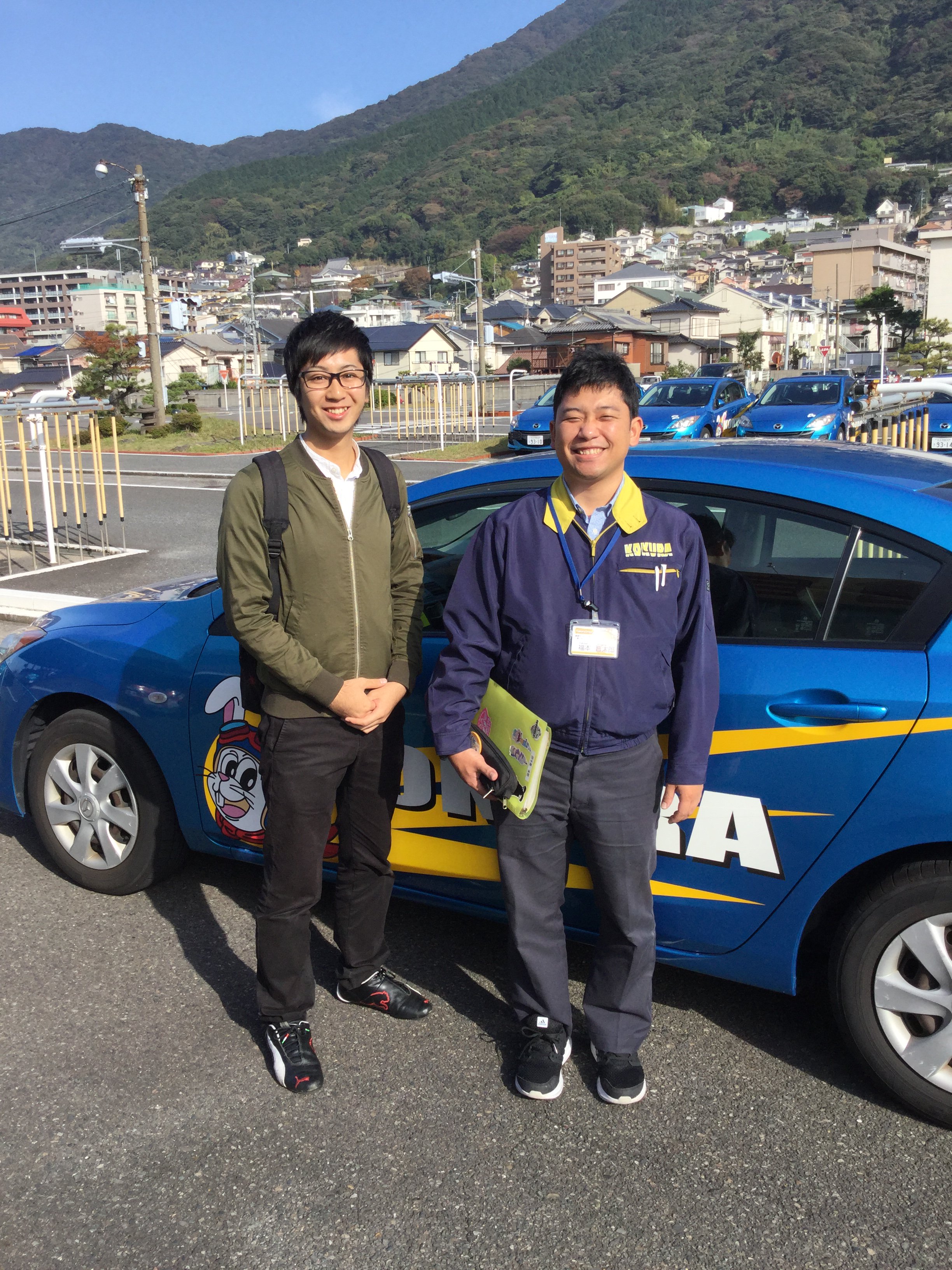 小倉自動車学校 公式 初めての路上教習 かなり間が空いてしまい不安でしたが 始まる時に 何かあったら自分がブレーキを踏むし 対応するから大丈夫 と言ってもらえ 教習中も要所要所で指示してもらえたので 落ち着いて運転することができました