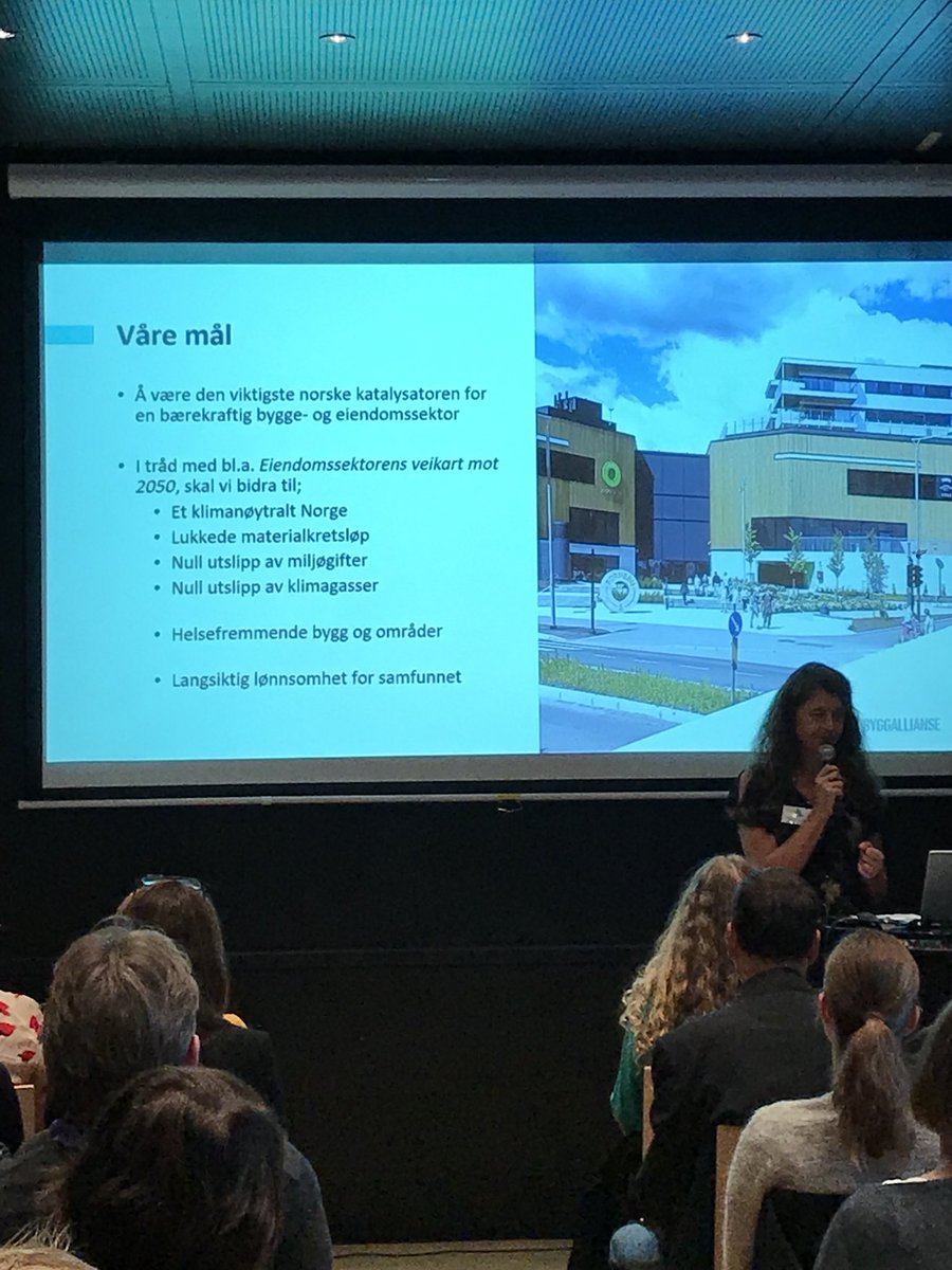 Fullt hus på Kick-off i dag! Ny organisasjon og nye lokaler. Vi gleder oss til fortsettelsen <a href="/hege_dillner/">Hege Schøyen Dillner</a> <a href="/KBramslev/">Katharina Bramslev</a>