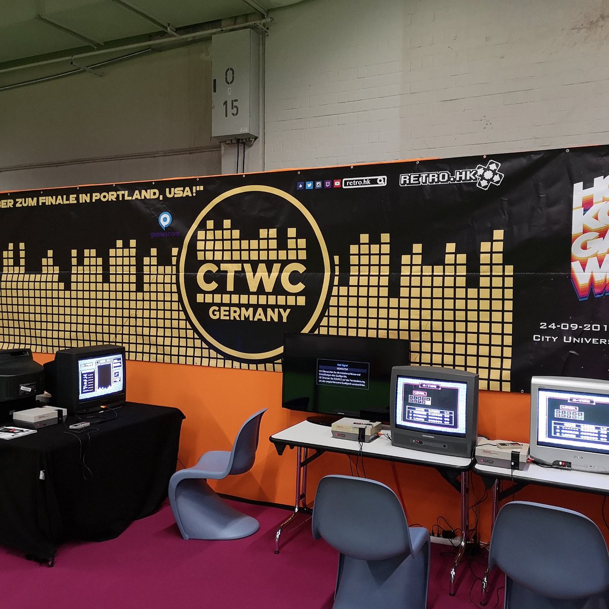 Retrospillmessen We Are Starting A Classic Tetris World Championship Here At Gamescom Today World You Guys Like To See This Competition At Retrospillmessen In Norway Aswell Rsm Norway Neogeoworldtour Retro Hk Gamescom