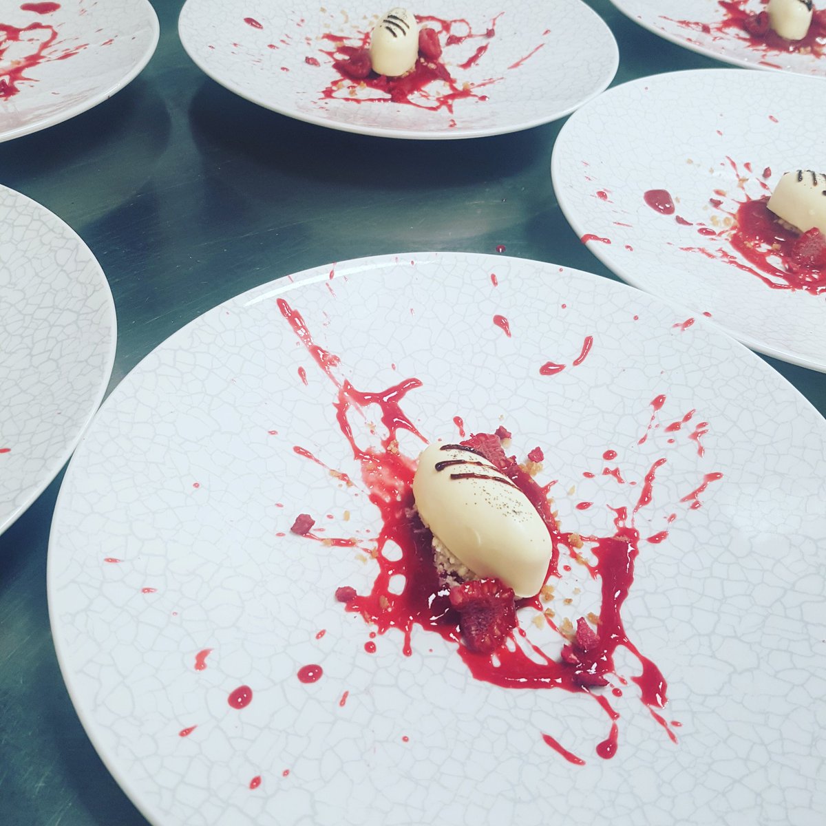 Karen_pastry's tweet photo. New on the group menu last night. Vanilla panna cotta with raspberry coulis, raspberry balsamic and crunch coconut. 

#newdish #groupmenu #pannacotta #raspberry #raspberrybalsamic #coconut #crunchycoconut #dessert #pastry #chinesekitchen #irishfood #sichuanflavour https://t.co/IXIe5aaWKg