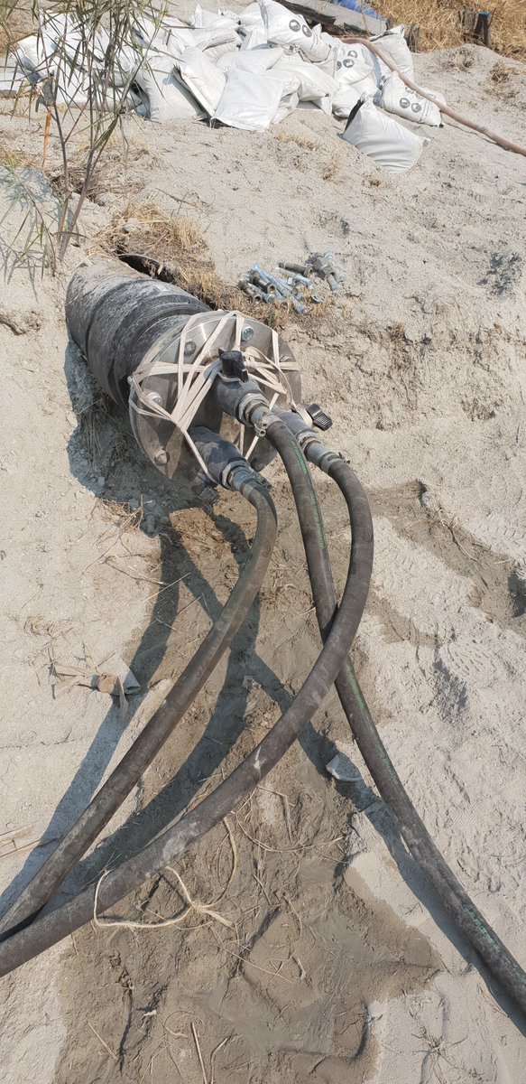 Phillip du Plessis, owner of Triponza Trading, says that he values the very high quality of Epoxerite’s C259PS grout with its slight expansive nature, medium strength and thixotropic characteristics. Learn more about our involvement with Triponza Trading epoxerite.co.za/pages/news.html