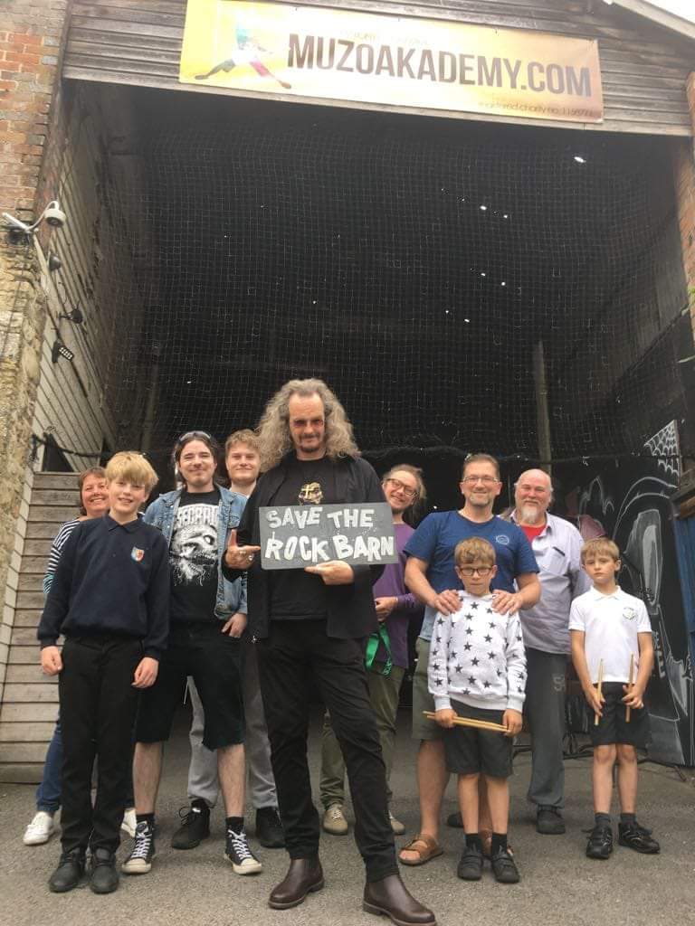 muzoakademy's tweet photo. It's that #fridayfeeling and we've had a Great Week! 

Happy shout outs to our superstar #savetherockbarn supporters @Rickontour @NevilleStaple @SugaryStaple @Rev_Dr @TheFarm_ 

Massive thanks for posting, retweeting and being so positive about the #savetherockbarn campaign! 🤘 https://t.co/1BXyz60QKi