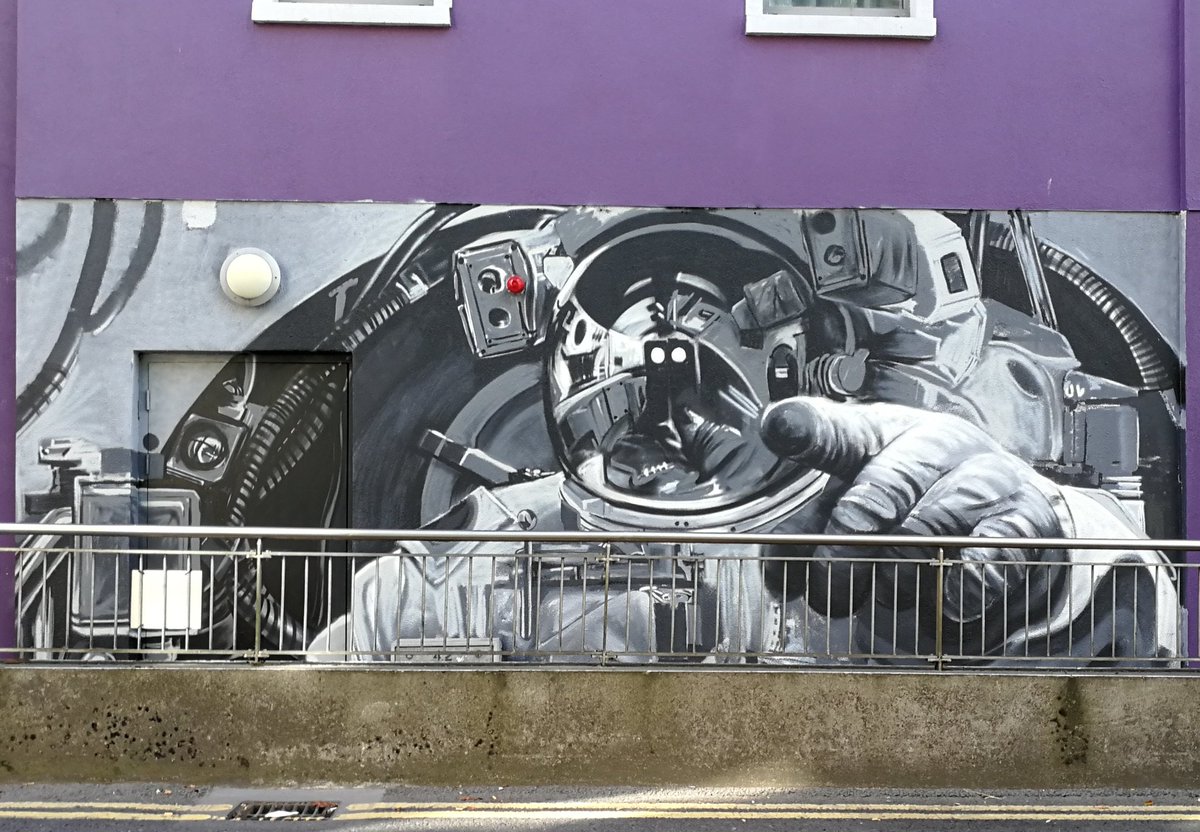 shanesuttonart's tweet photo. Heading back to day to finish this one. Pic from from yesterday's last bits https://t.co/mCbMX3JwdM