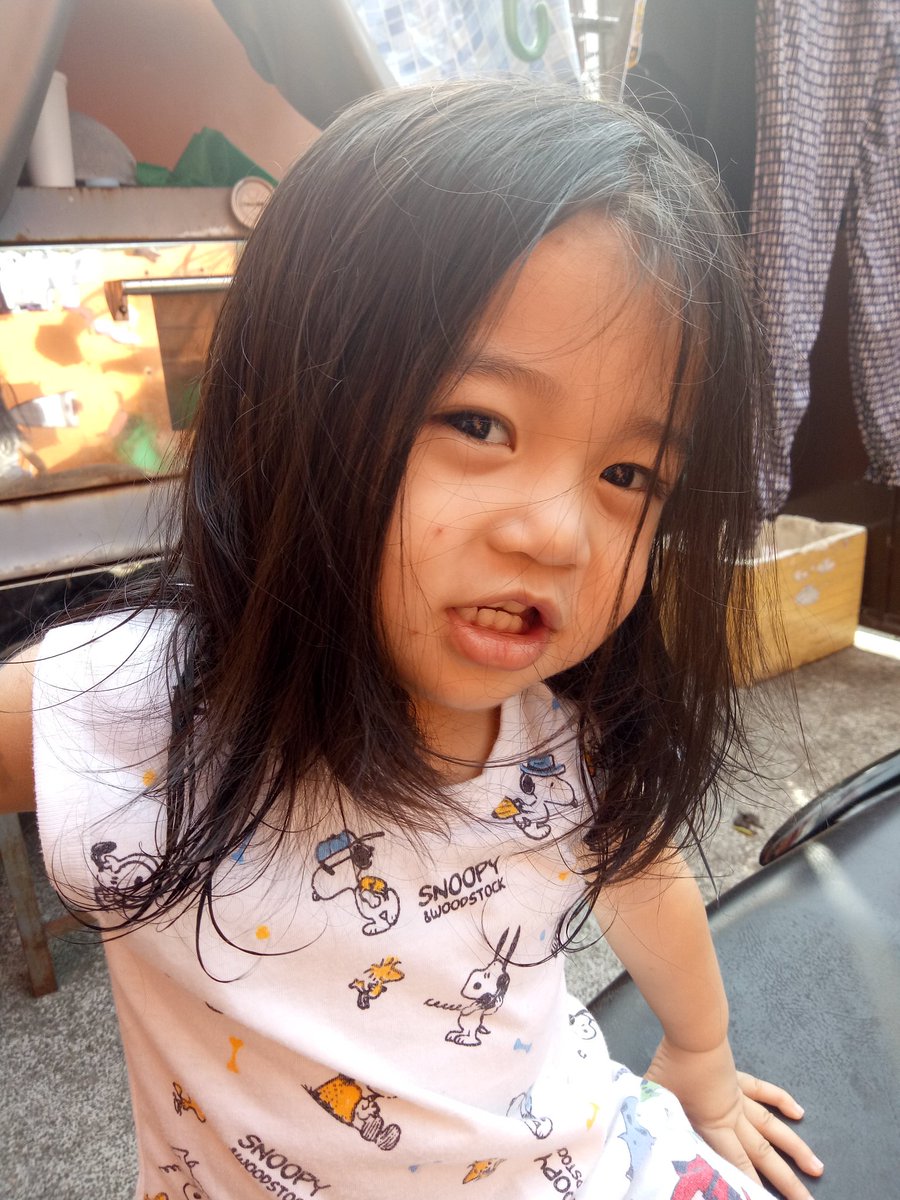 QueenGlaiza's tweet photo. Ang gwapo ng pamangkin ko huhuhu 

#ContessaFindsJong https://t.co/DBFQ8dtzpi