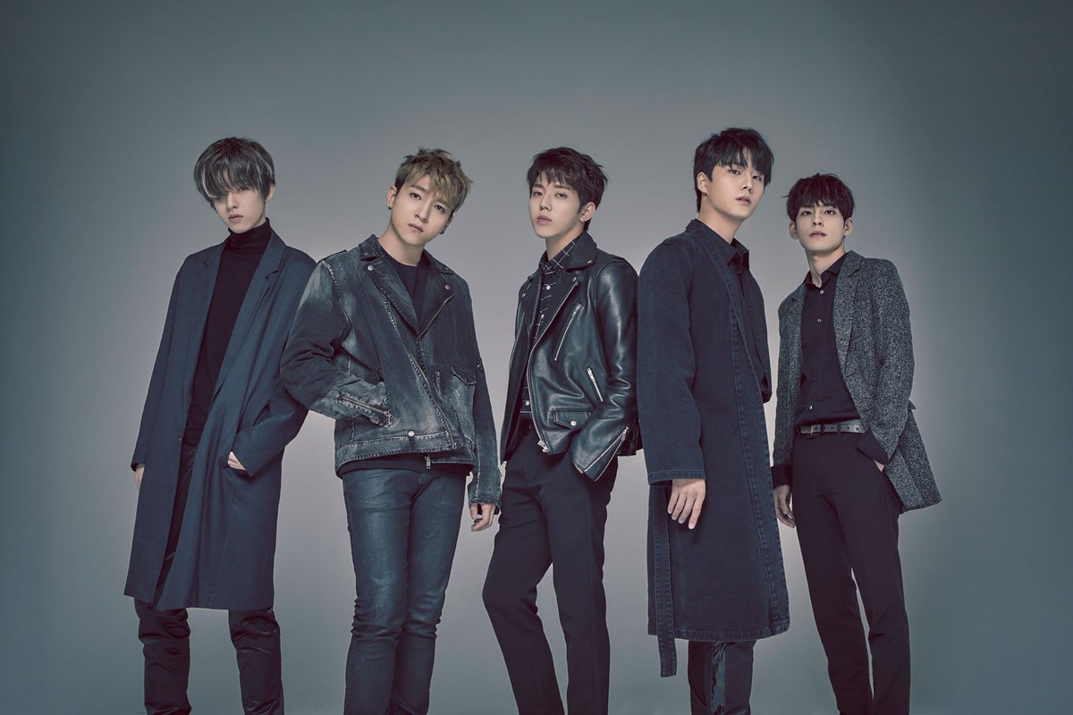 day6ITALIA's tweet photo. Guardate che band di modelli #model6 e questo stile è una benedizione scesa dal cielo https://t.co/ytFor7QOHM