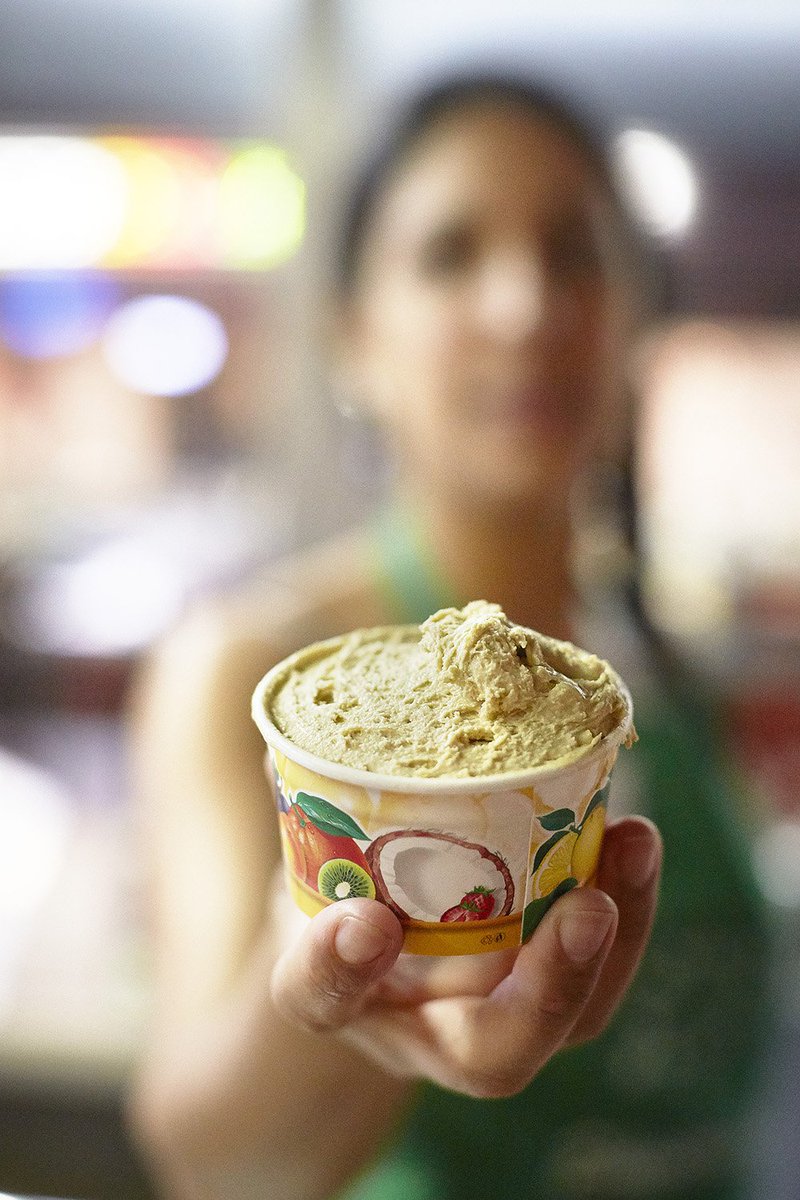 Cuéntanos, ¿cómo tienes pensado hacer frente al calor? Atento a nuestra propuesta: con un riquísimo helado de Flower Experience en <a href="/marketbarcelo/">Food Market Barceló</a>. ¿Te animas?
#foodmarketbarcelo #mercadobarcelo #madrid #españa #gastronomia #placeres #food #comida #tapas #musica #thebestoftheday