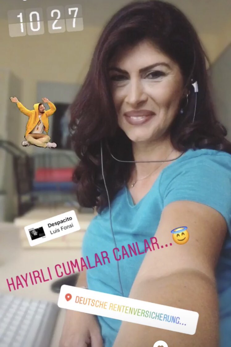 Günaydınlar Canlar❤️🍀❤️Hayırlı Cumalar olsun inşallah hepimize🙏🏼Tüm Dua ve Dileklerimizin kabul olacağı bir Gün diliyorum hepimize😇
(Bu arada bu Fotoğrafı az önce çektim, çalışırken Mola verdim anlayacağınız😂🙈) 
Hepinize sağlıklı ve mutlu bir Gün dilerim🍀💖