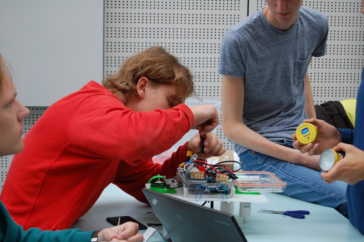 HalfspinBlog's tweet photo. Bilder fra innspurten til #Teknostart for førsteklasse Elsys #ntnu https://t.co/ulYjDCUVmV