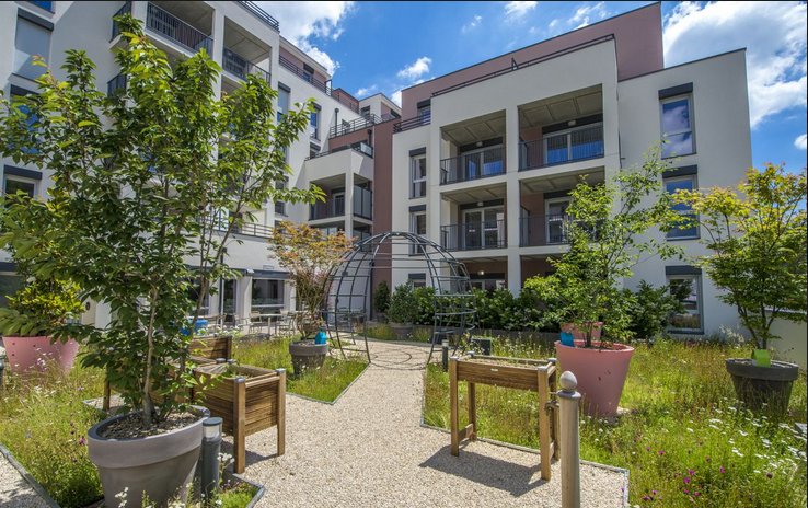SenStEtienne's tweet photo. Aujourd'hui, nous vous faisons découvrir un appartement type T2 😊
 N'hésitez pas à nous contacter pour de plus amples informations au 04 77 95 57 01 ou au 05 62 47 86 10 @SenStEtienne @saint_etienne_ #seniors #convivialité #T2 #résidencesécurisée #bienvieillir https://t.co/hyjJjaKSq2