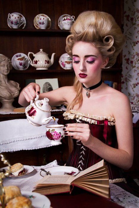 Write every day, line by line, page by page, hour by hour. Do this despite #fear
—Robert McKee
#writing