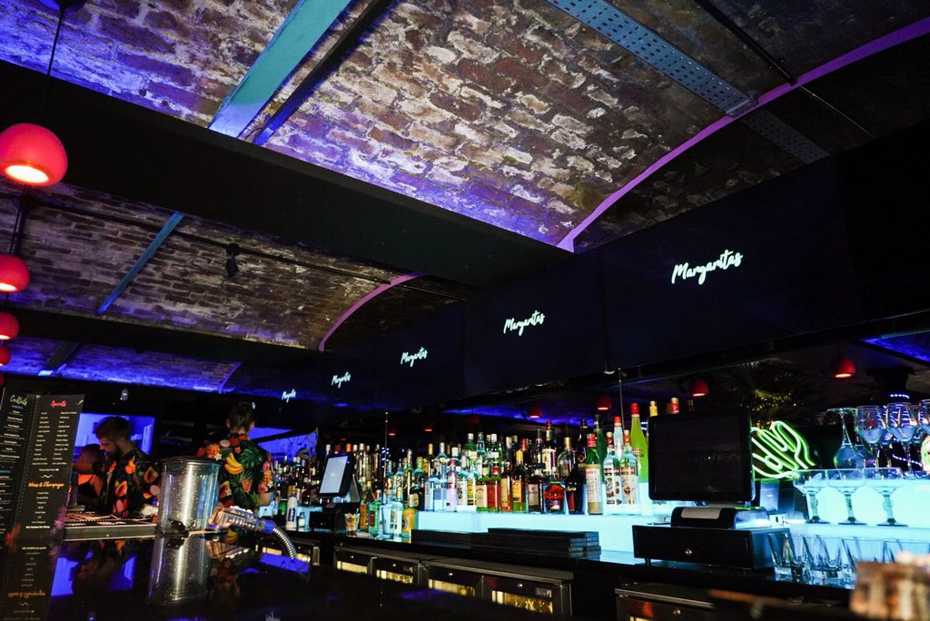 Walkerswordsuk's tweet image. the new Miami inspired cocktail bar @margaritas_l1 is incredible you need to check it out fab media launch last night @pjkpka thank you #liverpoolbloggers #margaritasLiverpool