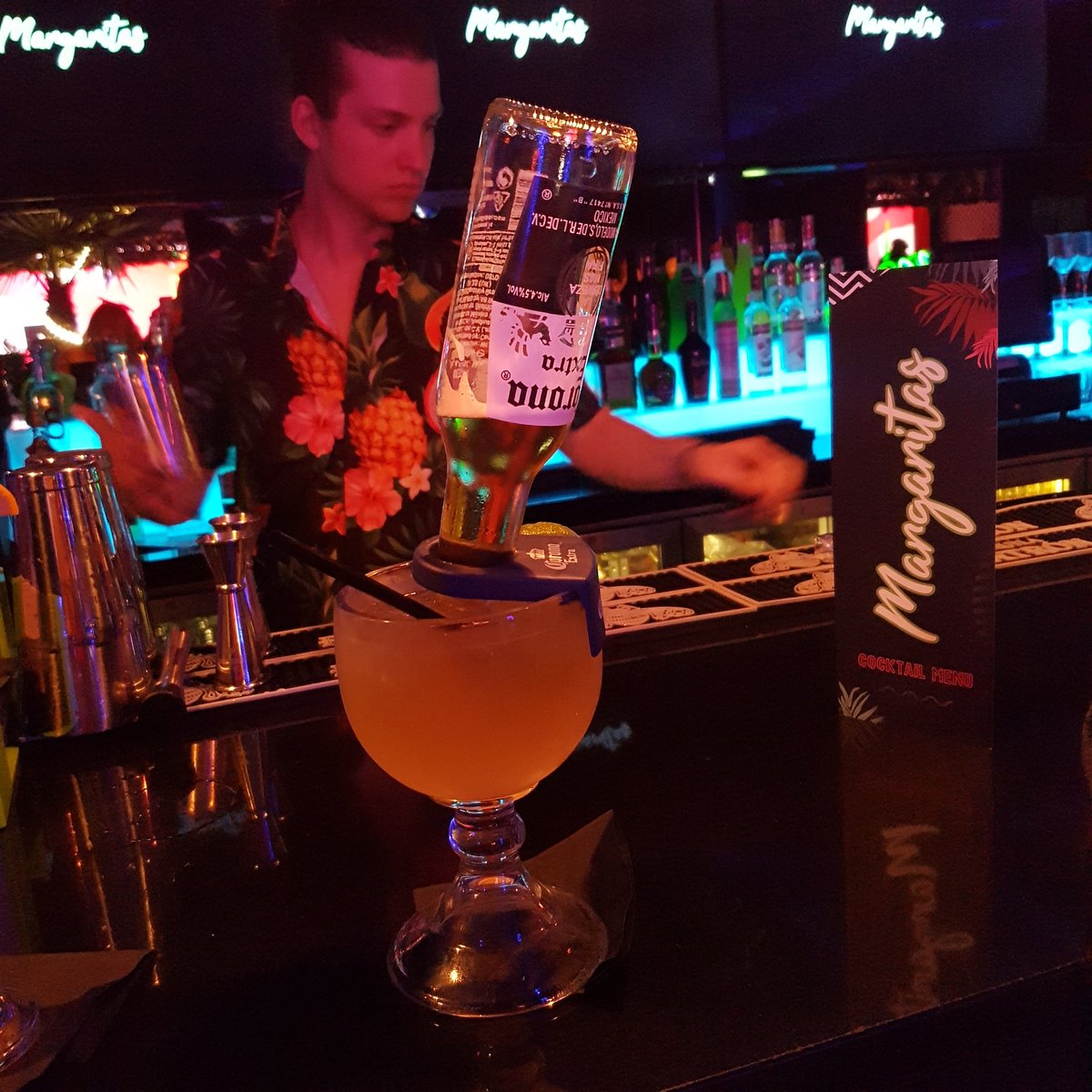 Walkerswordsuk's tweet image. the new Miami inspired cocktail bar @margaritas_l1 is incredible you need to check it out fab media launch last night @pjkpka thank you #liverpoolbloggers #margaritasLiverpool