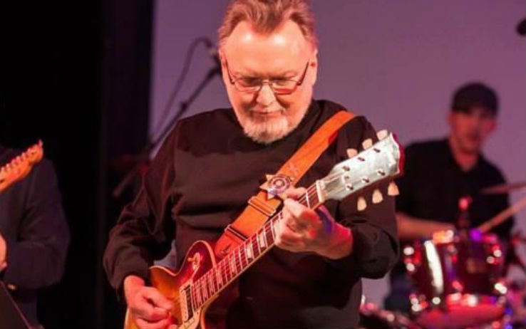 SkyTG24's tweet photo. È morto Ed King, era la chitarra di "Sweet home Alabama" https://t.co/3YOfY7vnKH https://t.co/QGDMmuSTYi