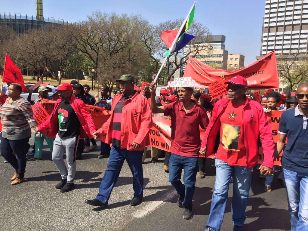 JacaNewswatch's tweet photo. #StateCaptureMarch The protest to Parktown has begun. https://t.co/zPFMXDvCkR