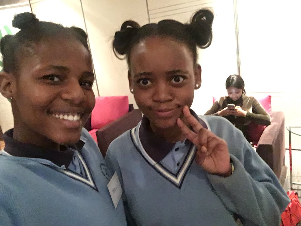 social_coding's tweet image. Thembi: “Make Robot faces”
Mbali & Busi: “.......” #SageWomensBreakfast #SocialCoding #BuildingTheFuture