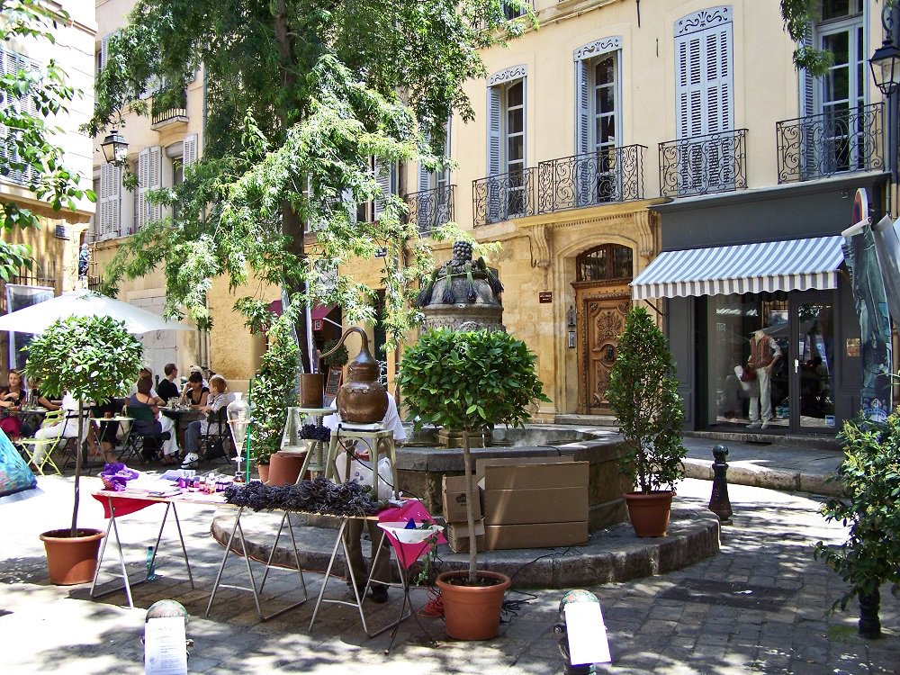 lifefrance's tweet photo. What to do and see in lovely Aix-en-Provence, the poster boy for Provence! 
https://t.co/P51OVDTZOK https://t.co/SOxn0EAC5F