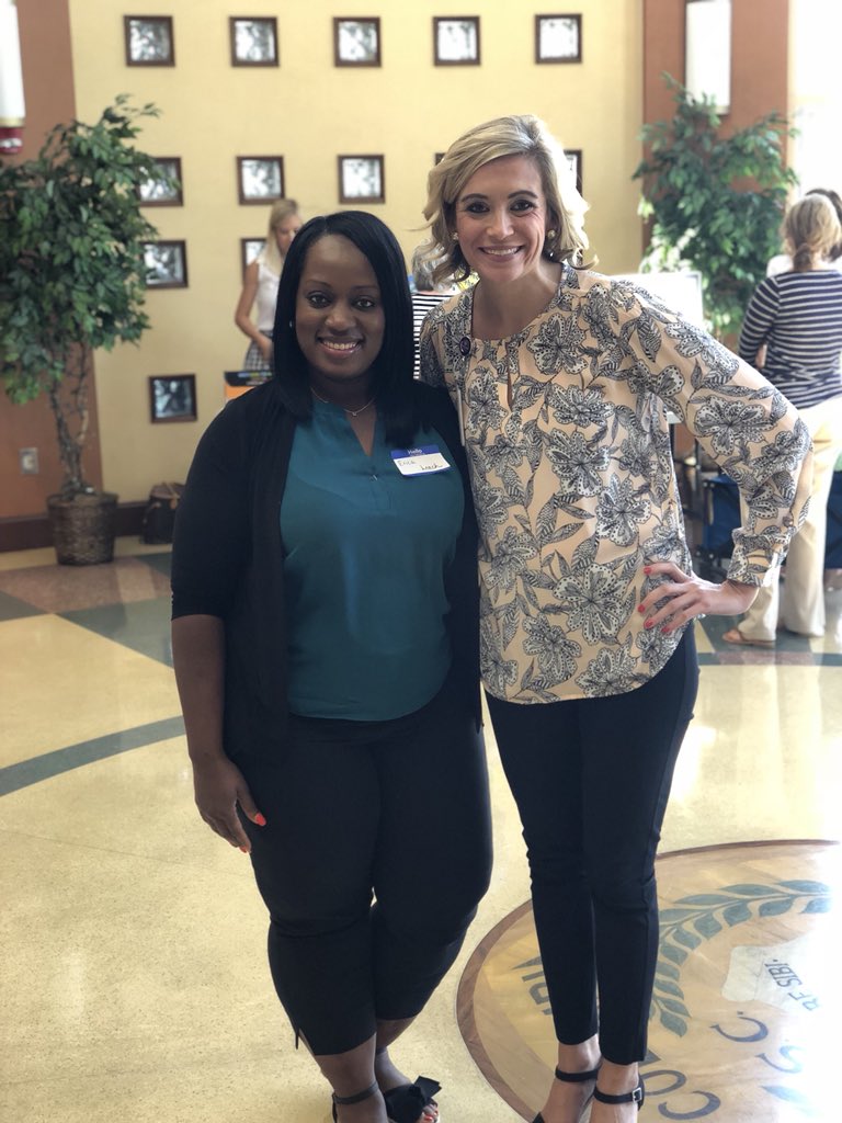 MRSRUSSSMITHELA's tweet image. So excited to spend my day with Erica at the state meeting! #elateachers #middlelevel