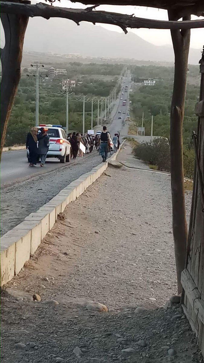 MusaAzzad's tweet photo. Just cross the #Salang area.
#Beautiful
#Afghanistan
#Asia
#PPM
#Peoplepeacemovement
#peace
#helmandpeacemarch
#barefeetcaravan
#righttolife https://t.co/Kj5OHbZknz