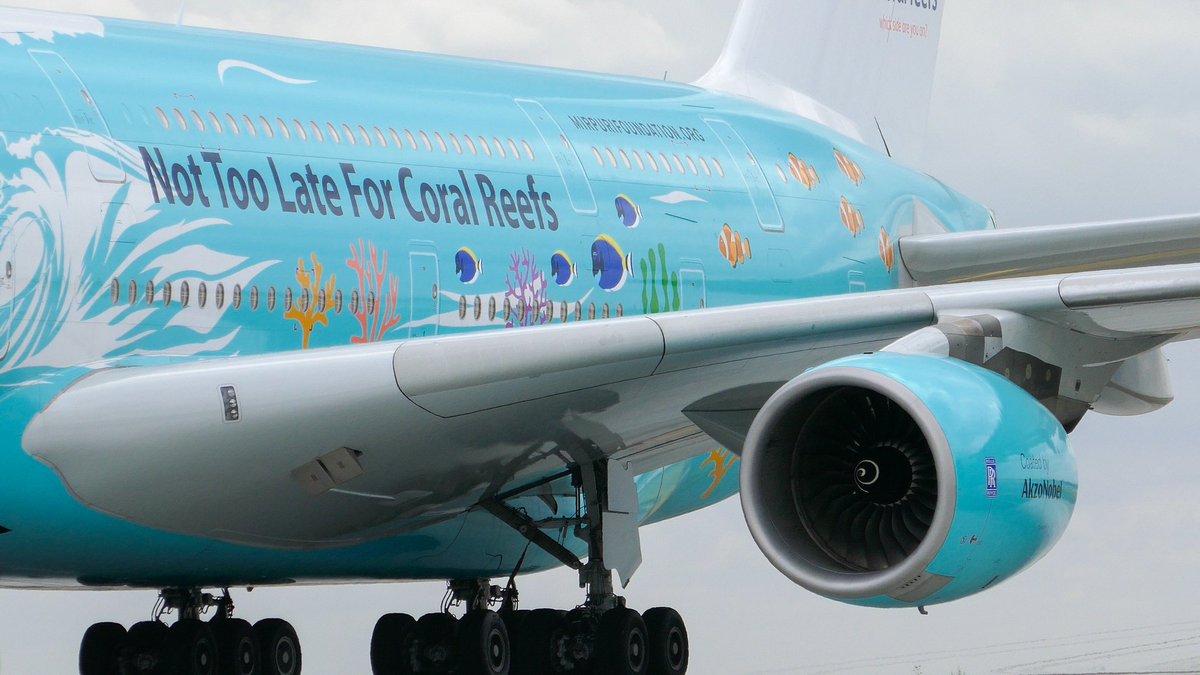 Pierre_Jbr's tweet photo. The A380 of Hi Fly, leased by Air Austral, being towed this afternoon to its gate before operating #UU978 from #CDG to #RUN 🛩🐠🐚🐡🌴 #SaveTheCoralReefs https://t.co/c12yMx4UTg