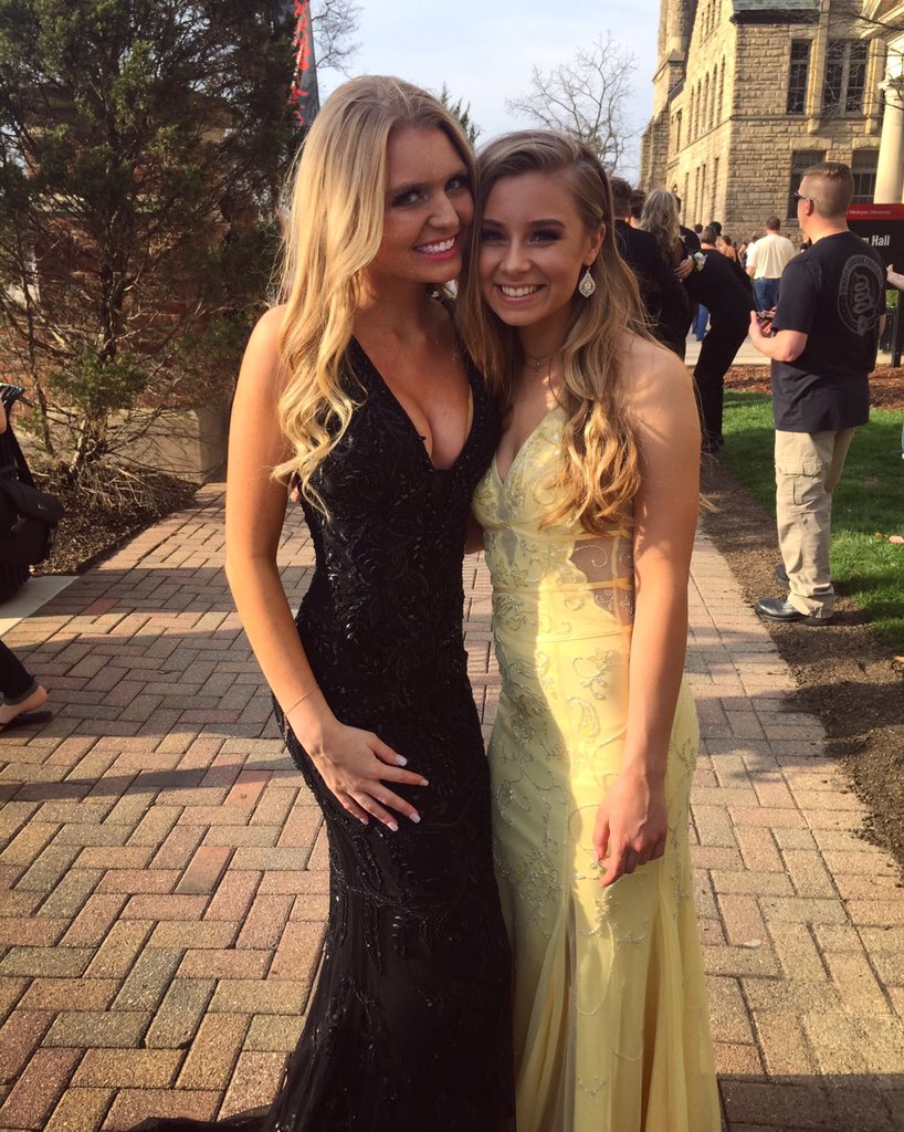 lizzyrop589's tweet photo. happy 18th cutie!! I hope you have the most amazing day, love ya🌼💛🌻 @gracemiller248 https://t.co/DpWZUOIQZY