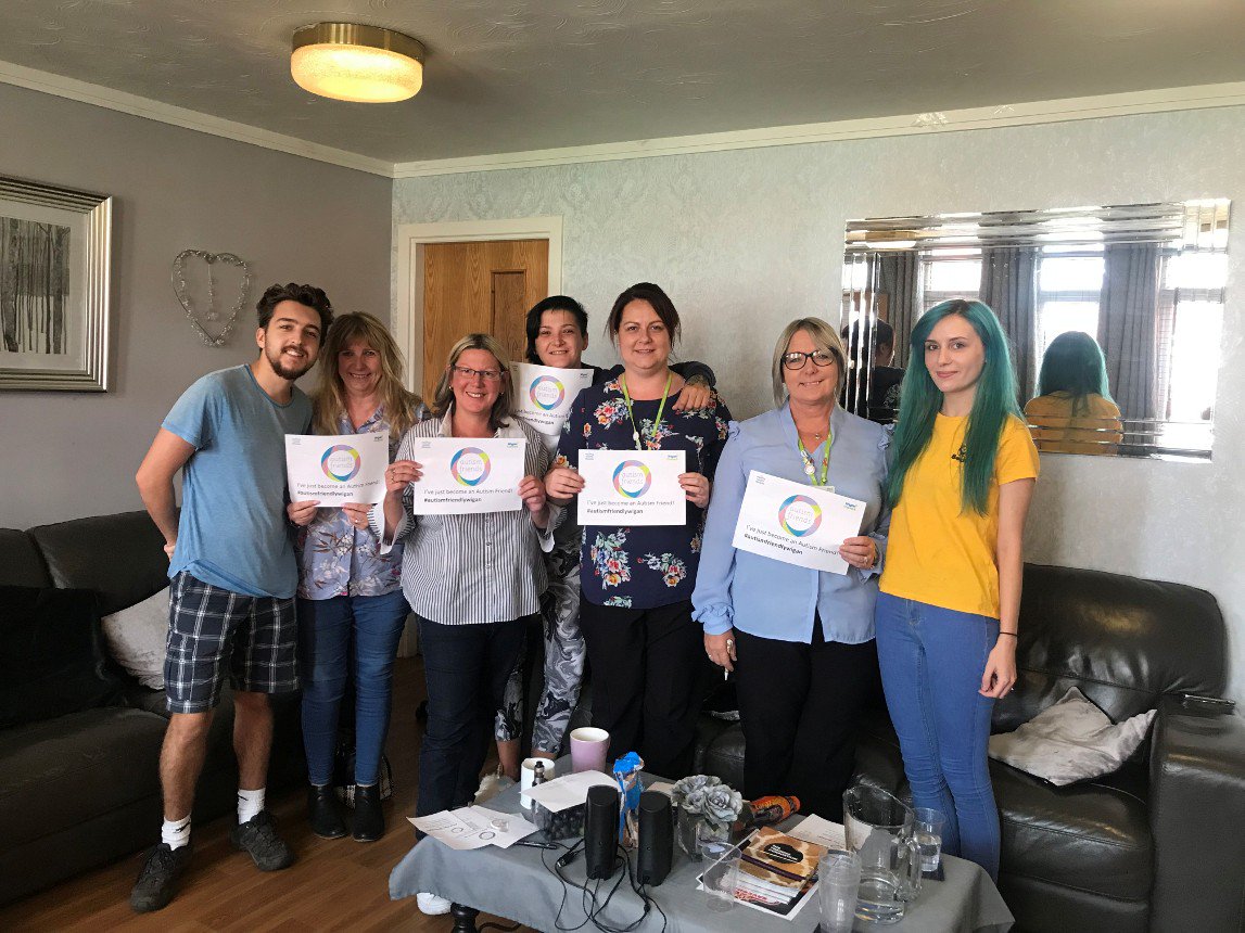 MuthaOfTheAce1's tweet photo. Today at #Brookfield Emma from @IhlWigan and Keiran Gallagher hosted an #AutismFriend session and staff at Brookfield are now #AutismFriends and a part of our initiative for an #AutismFriendlyWigan borough. @WiganCouncil https://t.co/0vmryBOmiB