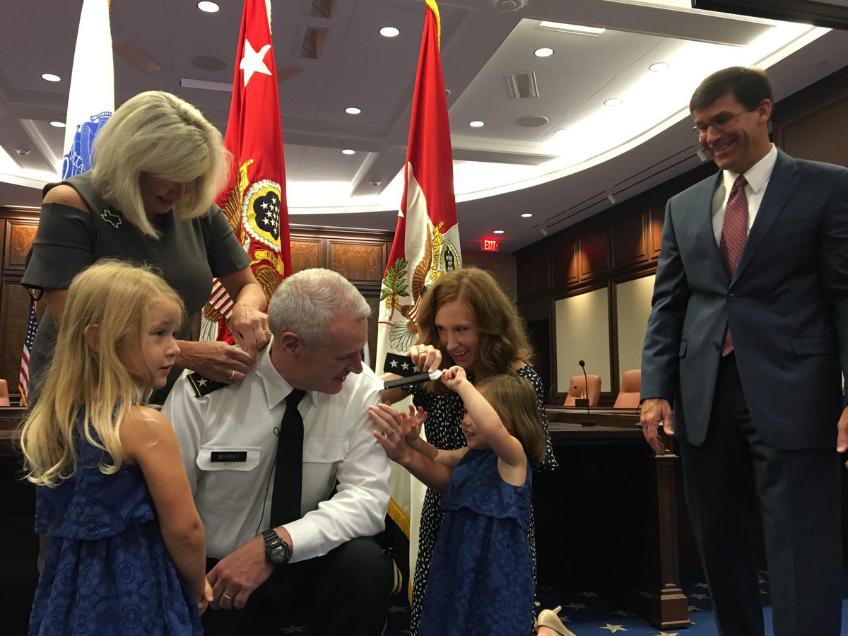 armyfutures's tweet image. The @USArmy @ArmyFutures Command welcomes our first Commanding General, Gen John M. Murray. The @ArmyChiefStaff,  Gen Mark A. Milley presided over the promotion ceremony in AFCs new headquarters in Austin, TX.  #FuturesCommand