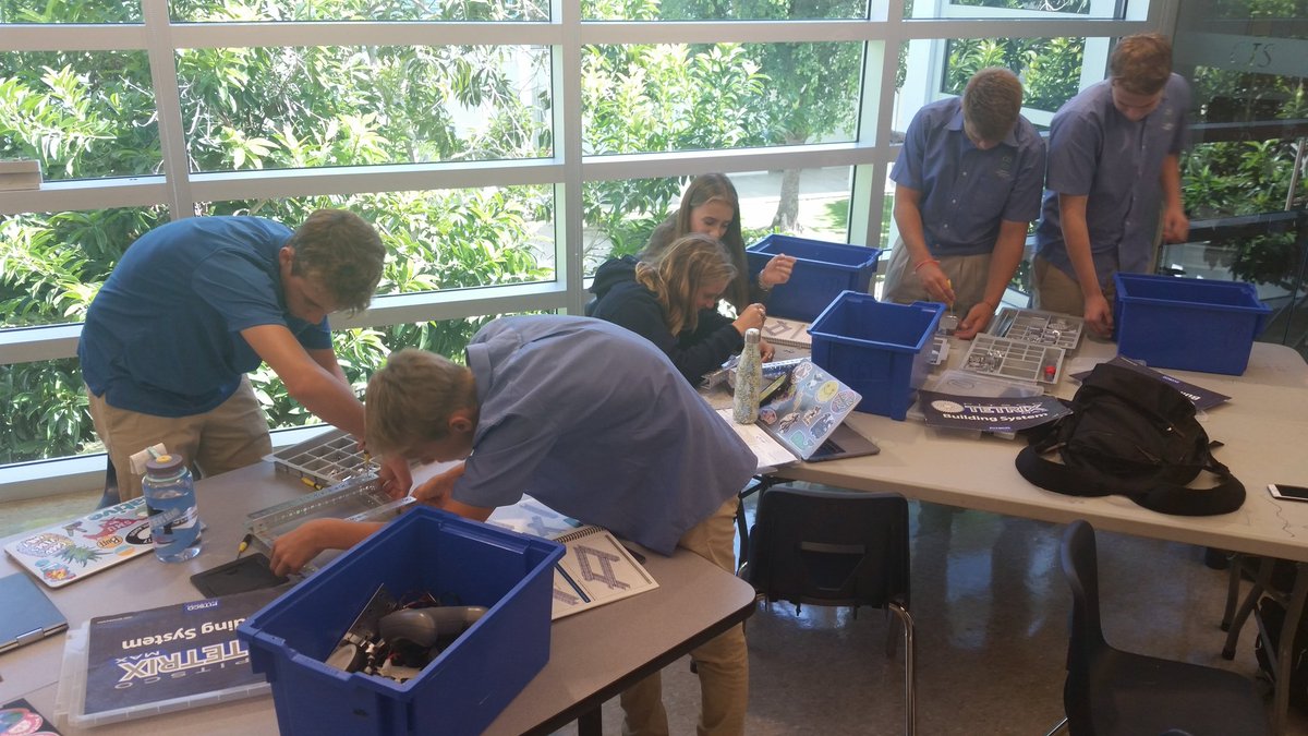 szeryksscience's tweet image. It great to be back building robots again. #tetrixrobotics #CISInspires