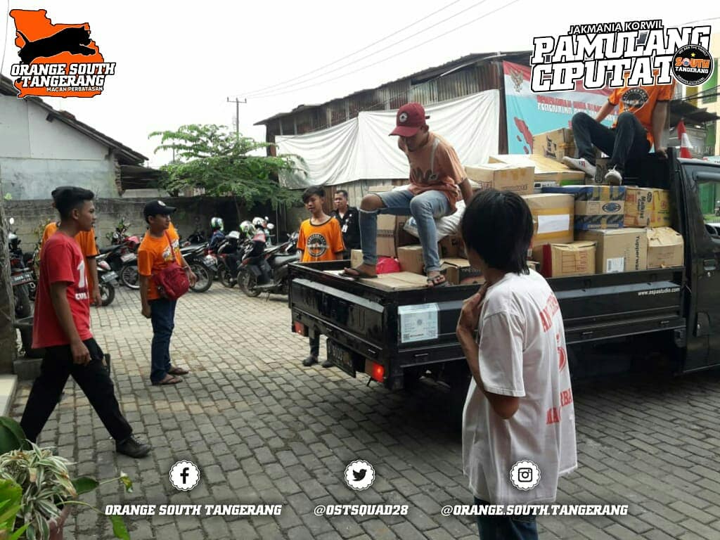 serah terima donasi ost peduli lombok kepada bpbd dinas sosial tangerang selatan untuk selanjutnya disalurkan kepada korban bencana dilombok🙏