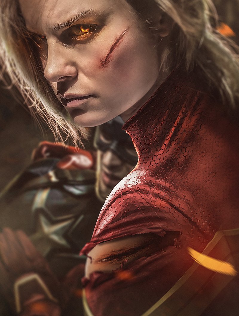 GemeloDub91's tweet photo. Los Fanáticos se volvieron locos con esta imagen #Spoleando a la #CapitanaMarvel con un semblante de irá y, debajo de ella, luce el #CapitánAmérica muerto.
#spoilerBuenaOnda @YoleocomicsES @Metanoidmaximus #MCU @TeVeoGeek https://t.co/OfAylA4X4e