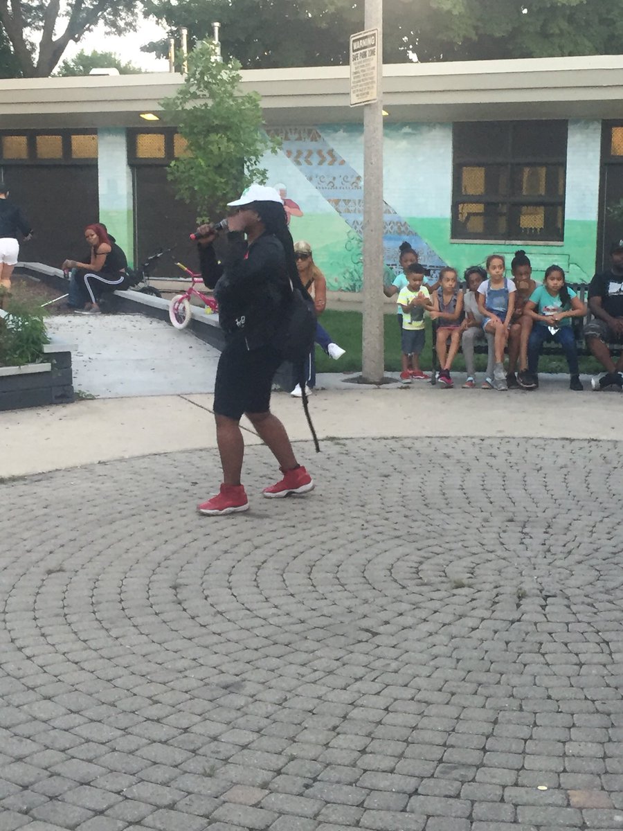HerStoryChicago's tweet photo. Thank you to the Chicago Park Districts, all the people who came out to support and most importantly the kids who made these experiences special. #Chicago #YouthEmpowerment #HERStory #ReimaginingPeace #ChicagoYouthPeace #GatherActivism #ChicagoVotes https://t.co/LPP6TjlVMW