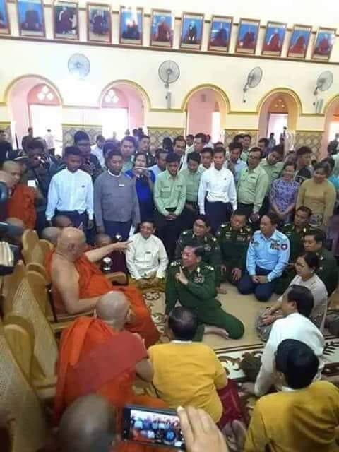ဇာဒိပၹိဳလ္သီး ထုတ္သုံးလိုက္ပါ တပ္ခ်ဳပ္ျကီး

မိခင္က
အမေလး
ကေလးကေသေတာ့မယ္
သူက
ဇာဒိပၹိဳလ္သီးကို လိုရမယ္ရသိမ္းထားတုန္းရွိေသးတယ္ဆိုၿပီး
ေအာ္ငိုပါေတာ့တယ္။

ဒကာေတာ္ တပ္ခ်ဳပ္ႀကီးေရ

ျပည္သူေတြ
ဗိုက္နာၿပီး
ေသလုေမ်ာပါးျဖစ္ေနတာေတာင္
လိုရမယ္ရဆိုၿပီး
ဇာဒိပၹိဳလ္သီးကို သိမ္းထားေနတုန္းပဲလားကြာ။