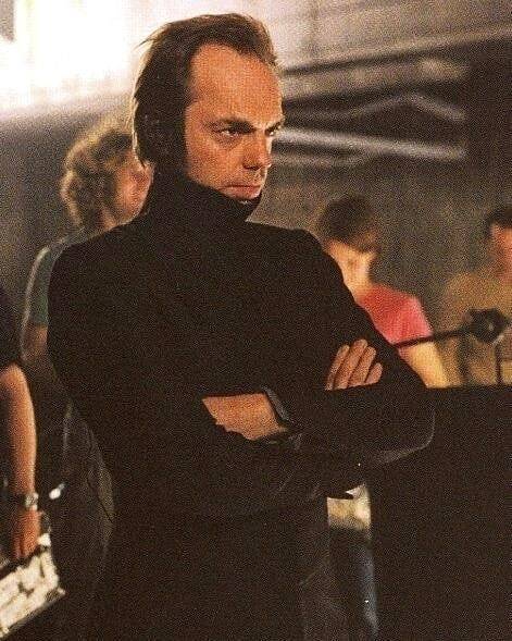 Hugo Weaving  RS on X: Reposting @_ciakthemovie_: ⠀ …⠀ “Hugo Weaving as V”  on set of the movie “V for Vendetta”! (the face behind the mask)⠀  @_ciakthemovie_⠀ #hugoweaving #v #behindthemask #vforvendetta #