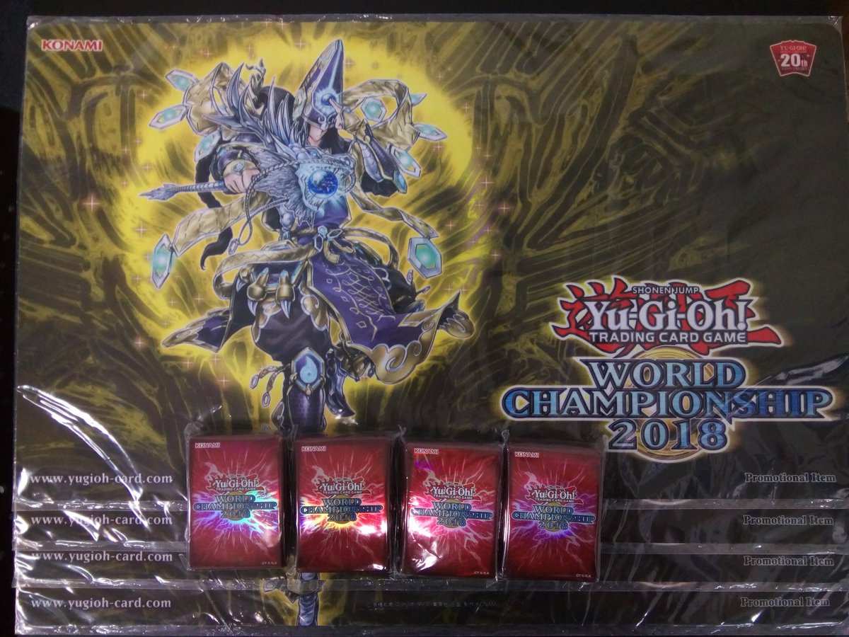 wcs_playmat's tweet photo. 【提供】【フォロー&amp;RTキャンペーン】
お陰様でノリトシは完売となりました！
WCS2018赤スリーブは残りわずかとなります！
期間限定最安で出せますのでお値段ご相談ください。早いもの勝ちです！

このツイートをRTしていただいたフォロワーから抽選で1名様に画像2枚目のWCQスリー���をプレゼント！ https://t.co/0KVqgJTJ2w