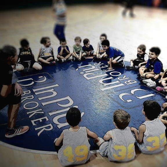 HoneySportCity's tweet photo. L'HSC organizza corsi di Minibasket e Microbasket per bambini e bambine dai 4 agli 11 anni. PROVE GRATUITE nella settimana dal 17 al 21 settembre per info e prenotazioni: 06.45436368 340.1858924 #minibasket #microbasket #hscromabasket #openday @honeysportcity https://t.co/nyJPxV7TJo