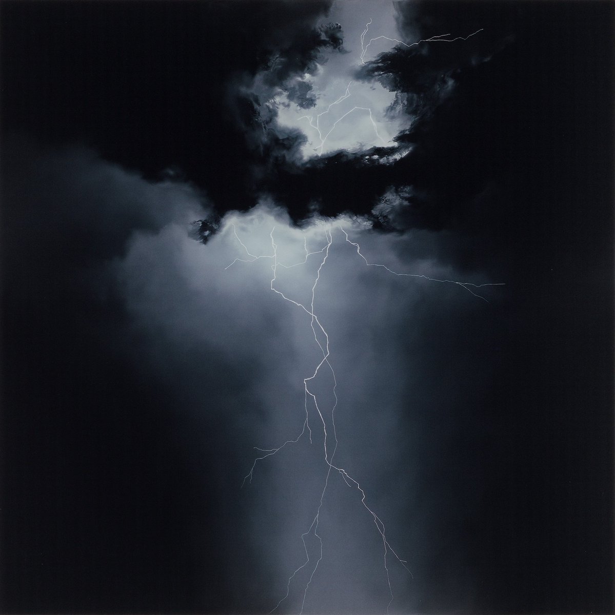 WestoverArt's tweet photo. "In one split second, the power of nature’s energy is revealed in an instantaneous light source that brings dramatic hues to the sky." - Richard Rowan. His new collection of paintings, out now:
https://t.co/kxlsFU1ED3
#RichardRowan #artist #paintings #lightning #art #artforsale https://t.co/QtyH9wlu5Z