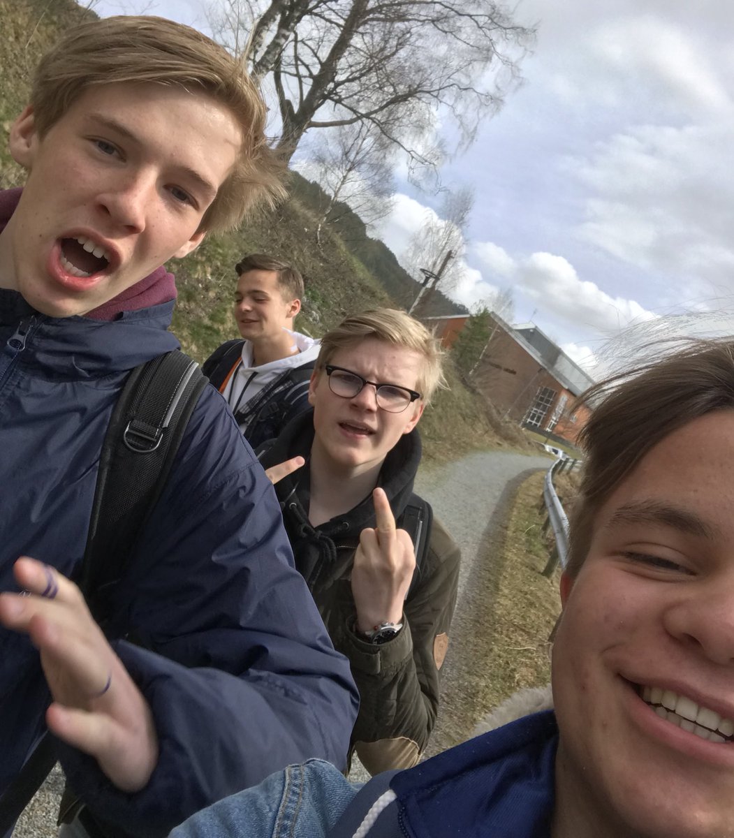 OlaStensrud's tweet photo. Hei! Jeg er Ola, og kommer fra Fagernes. På fritiden liker jeg å trene og være med venner. https://t.co/apwY54M7Rz