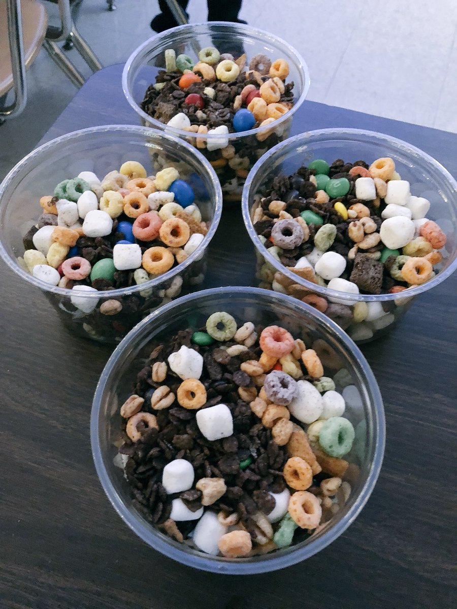Mrs_Flora_'s tweet photo. “Friend” mix!! Ask everyone to bring their favorite snack, mix, and enjoy together!! ❤️  #iteachfirst #relationshipsfirst #teachersfollowteachers @jemosses https://t.co/P9KBqs4TW7