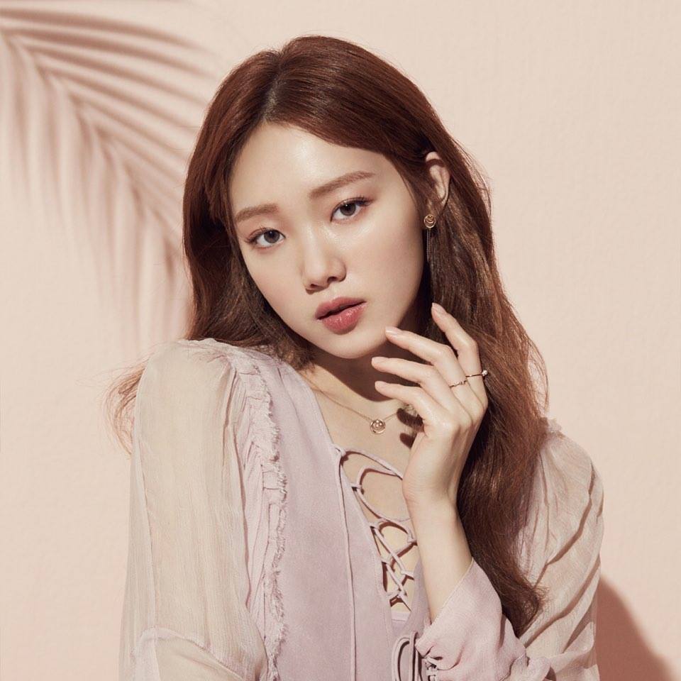 kdramacool's tweet photo. What a beauty https://t.co/SV9bn0AoKQ
