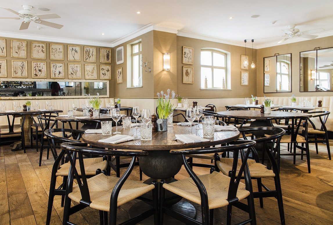 MewsofMayfair's tweet photo. Our #Brasserie is the largest room at Mews and fits up to 70 people seated for a private dinner and drinks function. To enquire, email events@mewsofmayfair.com
#MewsofMayfair #Events #Corporate #ChristmasParty #Venue #LondonVenue #PrivateDining #PDR #EventsLondon #London #Mayfair https://t.co/sZJ5M4oxXb