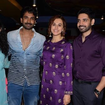 TollywoodTrends's tweet image. #Neevevaro Premiere Show At #PrasadImax Hyderabad