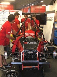gestamp's tweet image. #FSS2018 🏁Do you want to take a look to the live SkiPad times of our #FormulaStudentGestamp 🏎teams? ➡ fss2018.no-ip.org/SkidPad.aspx