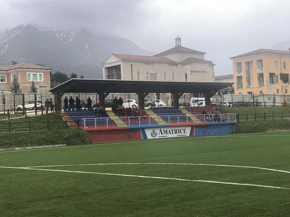 Due anni dal #sisma che ha colpito l’ #Italia centrale:il ricordo di chi è scomparso,il dolore dei sopravvissuti,le insopportabili macerie ancora troppo presenti,ma anche #stadio e #palestra ricostruiti ad #Amatrice simboli di speranza e vita.<a href="/Coninews/">CONI</a> <a href="/RegioneLazio/">Regione Lazio</a> <a href="/TgrRaiLazio/">Tgr Rai Lazio</a>