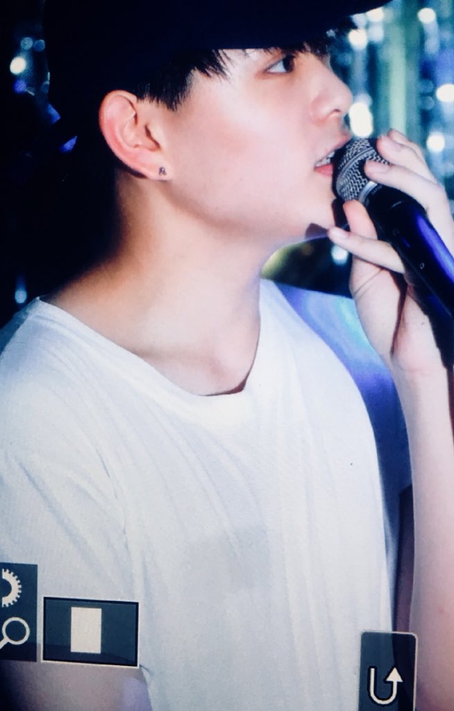 RememberToSG's tweet photo. 180824 👣 서리풀 축제 프리뷰

-
오늘도 수고해쏘🙌🏻🙌🏻

@TELTheEastLight #정사강 #설레임 #사강 #Love_Flutters #더이스트라이트 https://t.co/wyjp0lRK84
