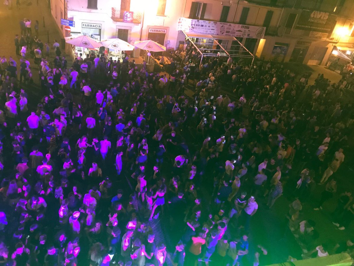 GCaldone's tweet photo. Volpedo(Al) Il Paese del Quarto Stato: Festa Patronale 2018: un successone per tutte le serata. #Viva Volpedo Viva #Amiam Volpedo Amiam https://t.co/BD6HlKTcW6
