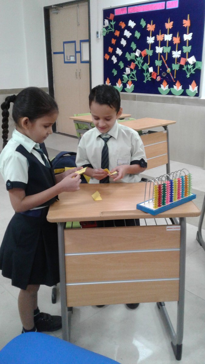 reema_karwal's tweet photo. Mathematical experiences for very young children should build largely upon their play and the natural relationships between learning and life is their daily activities.  Learning multiplication though abacus. @PetalsOfficial @sapna_sukul @preeti_kwatra @SonaliPrakash9 https://t.co/dnDO3dKWTX